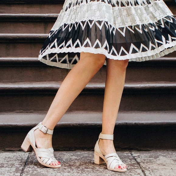 🌿FRYE SANDALS🌿 - Picture 6 of 6